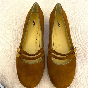Vintage Pazzo suede kitten heel shoes